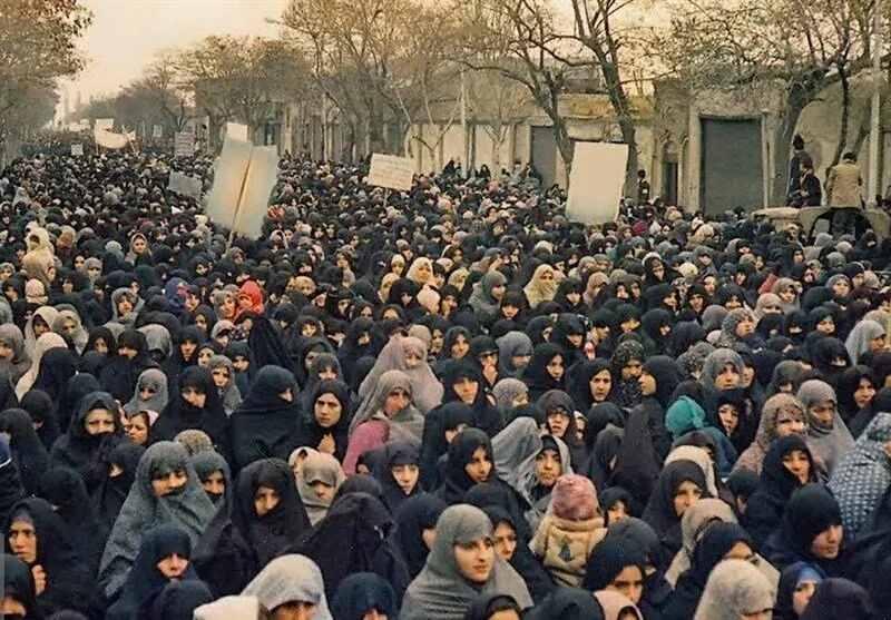 روایت اولین راهپیمایی زنان زنجانی از زبان دختران نوجوان انقلاب۵۷